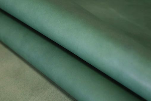 SVT003 Vegetable tanned leather green